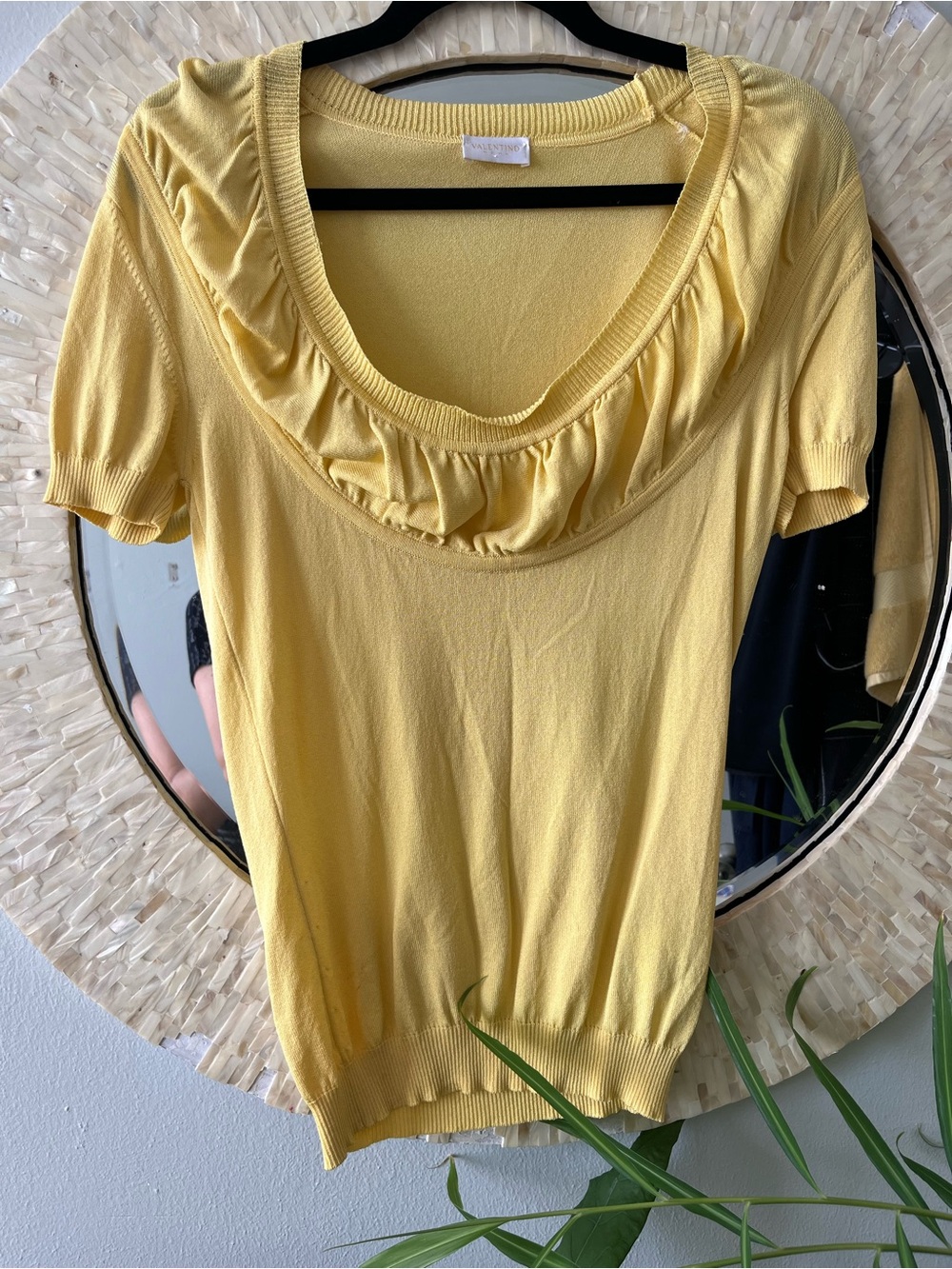 Valentino Yellow Ruffle Scoop Neck Women's Top SZ8 🇮🇹 Italy ultralight